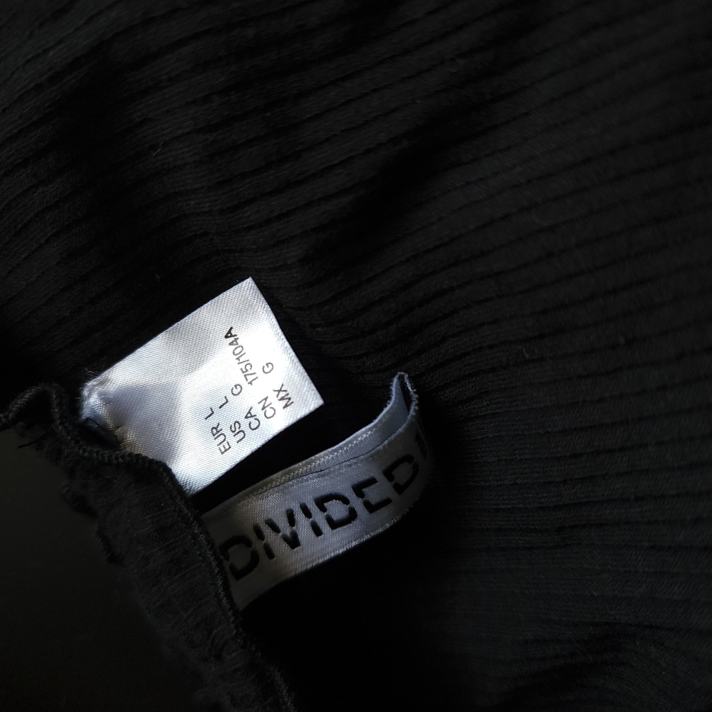 Aus L H&M Divided Black Ribbed Off Shoulder Long Sleeve Crop Top - Picture 2 of 16